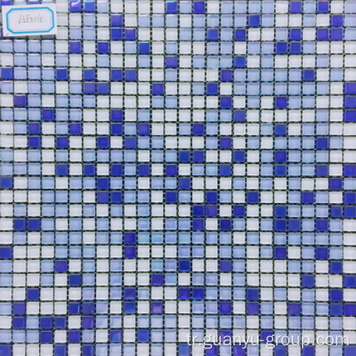 Mavi Renkli Cam Mozaikleri
